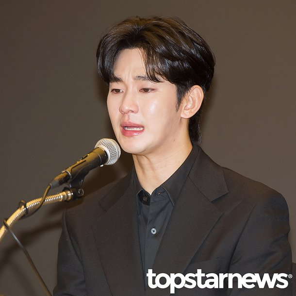 김수현 팬연합, 악플러 고발…故 김새론 세상 떠난 지 2개월→유족·소속사·유튜버·팬 법적 싸움 계속 [TOP이슈]