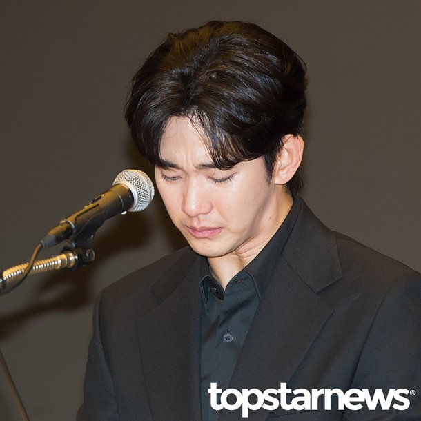 &apos;사생활 논란&apos; 배우 김수현, 30억원 손해배상 피소…줄소송 전망? [TOP이슈]