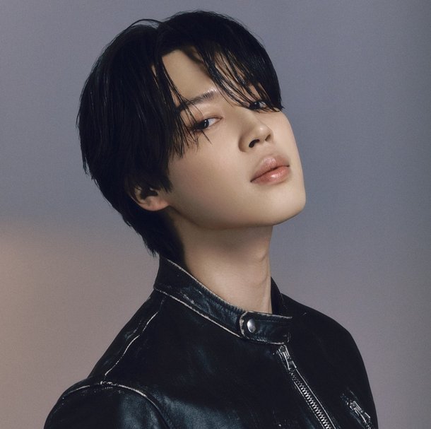 뉴욕 누빈 &apos;짐메리카&apos;…방탄소년단(BTS) 지민, 솔로 전시회 4일 연속 1위→세계 팬심 뜨겁게 달궜다