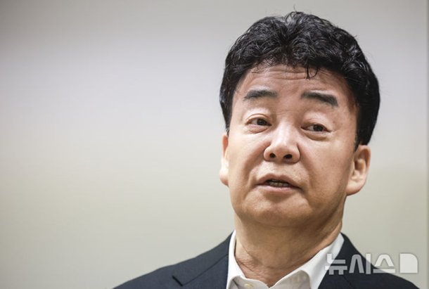 백종원, 예산시장 리모델링 사업에 갑질? 더본코리아 입장 들어보니…입장 번복해
