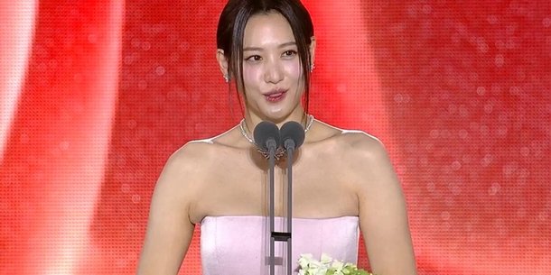 수현, 영화부문 조연상 가족, 세상의 중심…사랑해 [백상예술대상]