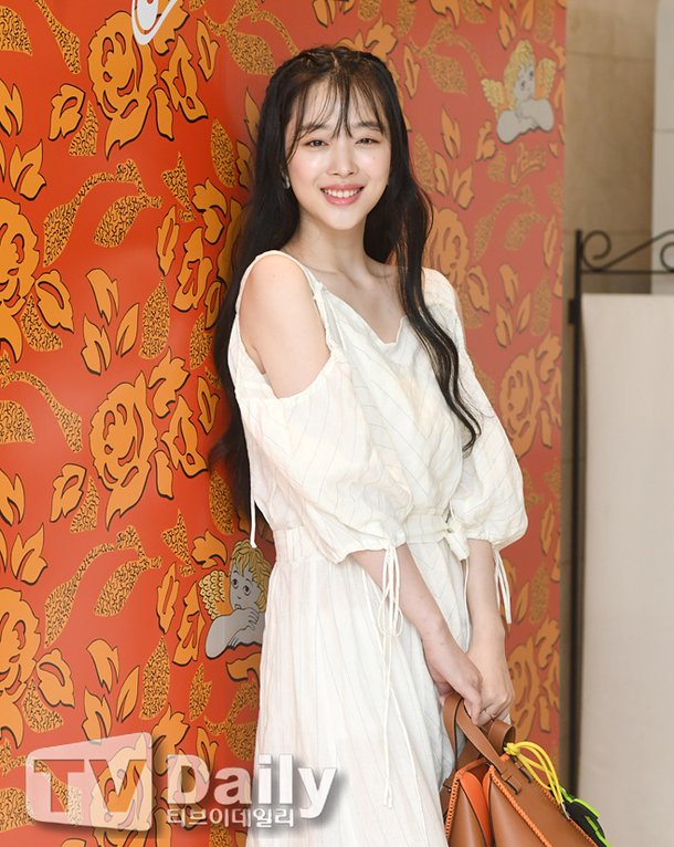 í°ë¸ì´ë°ì¼ë¦¬ í¬í 