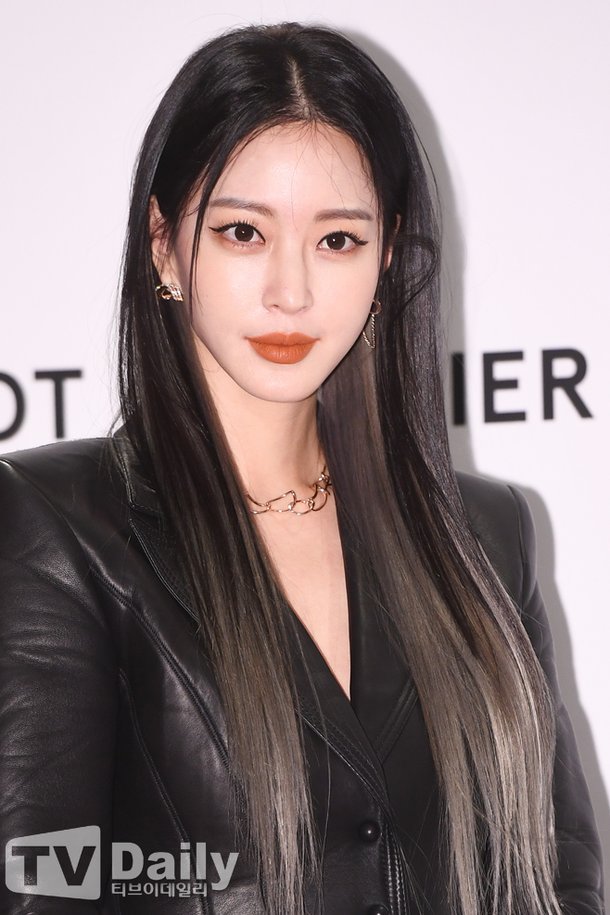 ìž… ì—° í•œì˜ˆìŠ¬ ë‚¨ì¹œ ë¥˜ì„±ìž¬ ê°€ë¼ì˜¤ì¼€ ê·¸ë§Œë'