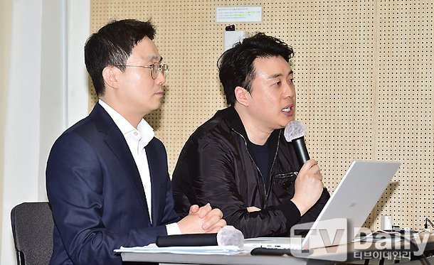 [TD포토] 유튜버 이진호-은현장 &apos;가세연 반박 기자회견&apos;