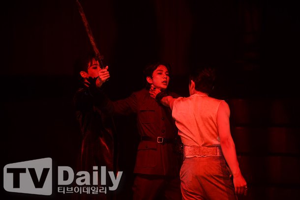 [TD포토] 유승호 멱살 잡는 손호준
