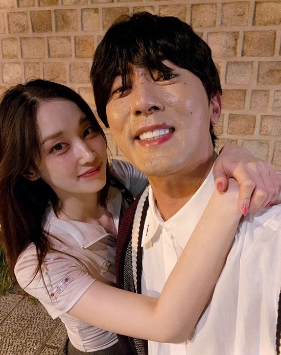 전종서, 김원훈 안고 다정 투샷…♥이충현 감독 질투하겠네