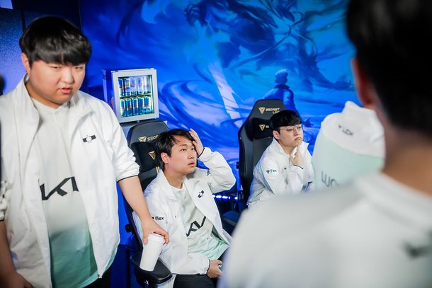 2승 이후 3연패…최악의 시나리오 경험한 DK, 웨이보전 패배로 ...