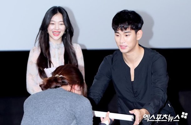 故 설리 친오빠 "김수현 측, 母 통해 입막음…母와도 다퉈" 저격 인정 [종합]
