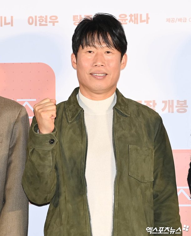 유해진, 인지도 비해 적은 수입…"마흔 넘으면 다른 돈벌이 찾으려고" (핑계고)[종합]