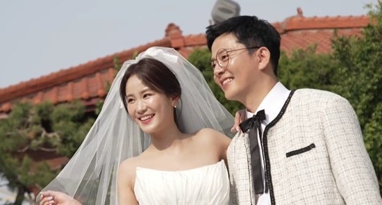 &apos;웨딩 촬영&apos; 김준호, 7kg 다이어트 대성공…♥지민이가 안아줘서 좋아 (준호지민)