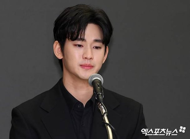 김수현, 가세연 스토킹 혐의로 추가 고소 고발 "지속·반복적 허위사실 유포" [공식입장 전문]
