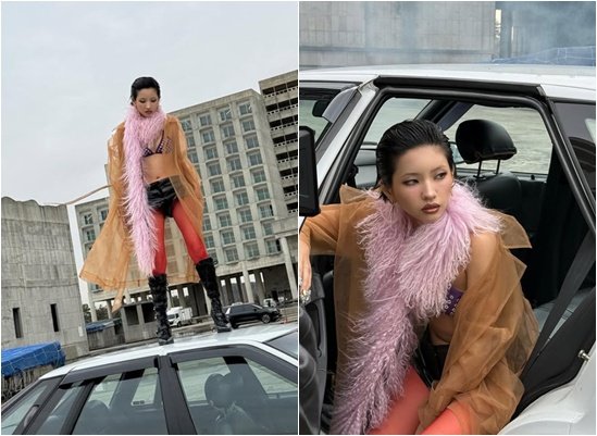 전소연, 파격 비키니에 올백머리…차 위 올라가 남다른 포스