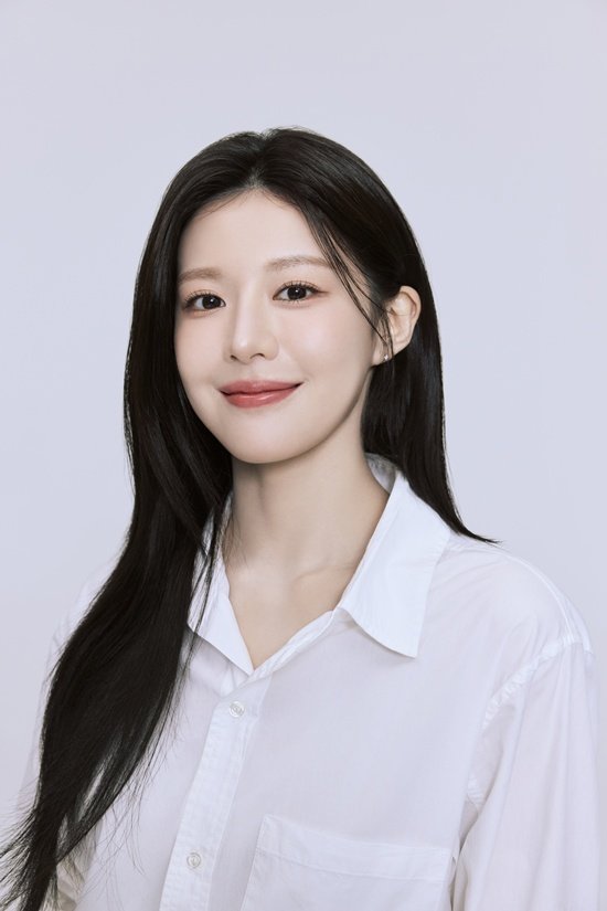 고윤정 ♥정준원과 손잡기+포옹+키스신 한번에…진도 그렇게 빠른지 몰랐어요 [엑&apos;s 인터뷰]