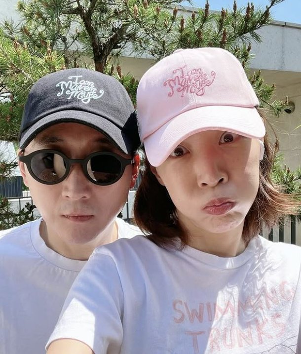 김이나, &apos;대표&apos; 남편과 벌써 결혼 19년…앞으로도 잘 봐줘