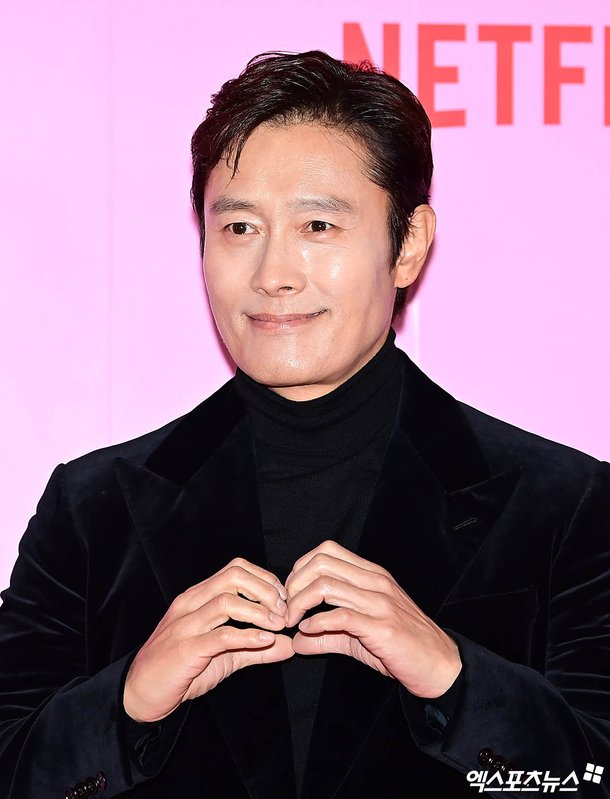 [단독] 이병헌, &apos;오겜3&apos; 공개 앞두고 겹경사…올해 BIFAN 특별전 주인공