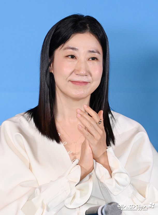 &apos;13kg 감량&apos; 라미란, 실물 몰라볼 정도?… 왜 이렇게 날씬하냐고 (살롱드립2)