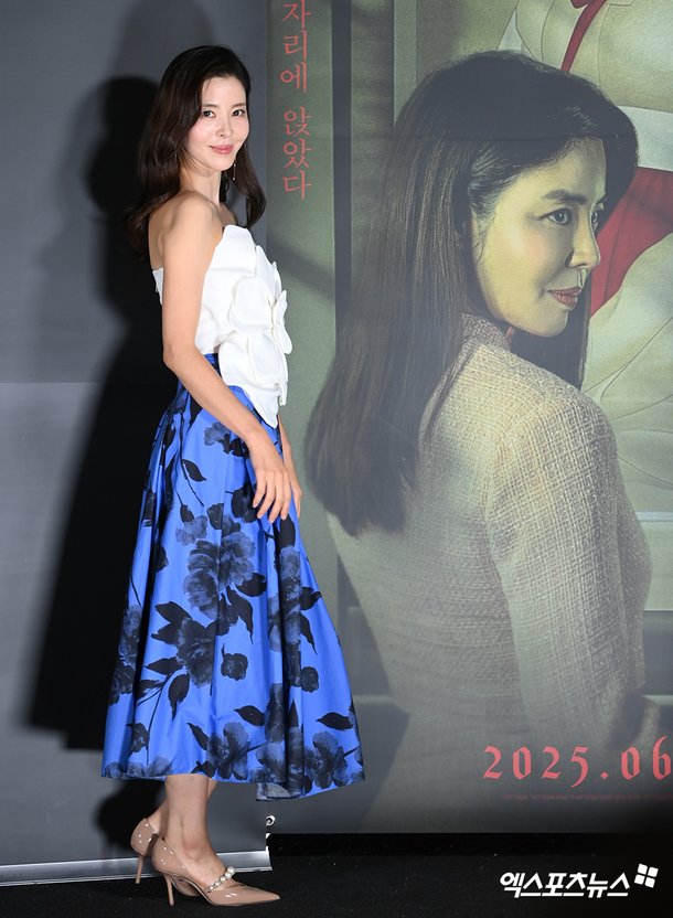 &apos;주술 영부인&apos; 김규리, &apos;신명&apos;으로 터졌지만…상영관 늘려달라 호소 [엑&apos;s 이슈]
