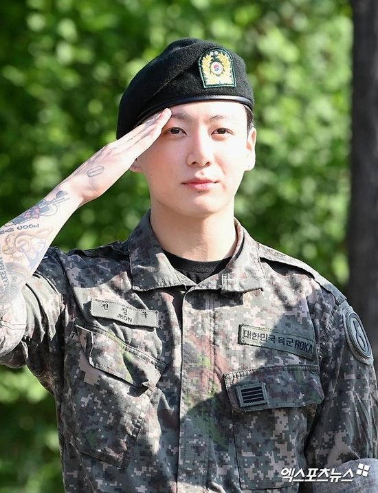 BTS 정국, &apos;도쿄를 다시 위대하게&apos; 日 우익 모자 논란 사과 변명 여지 無…즉시 폐기 [전문]
