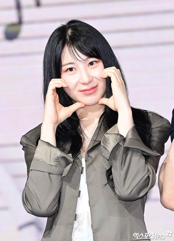 이채연, &apos;탈모설&apos; 돈 사진 뭐길래…바로 3천 모 넘게 심어 (아형)[전일야화]