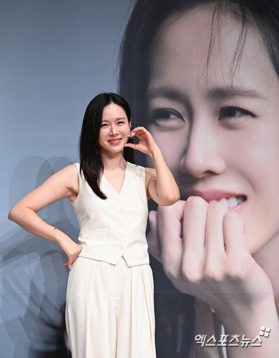 손예진, SNS 부계정 발예진 &apos;난리&apos;…쌍둥이 아냐?·비계 털렸나? 이런 모습 처음 [엑&apos;s 이슈]