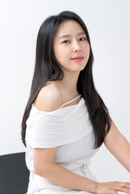 예원 예원, 새 프로필 공개…우아하고 시크한 매력 : 네이트 연예