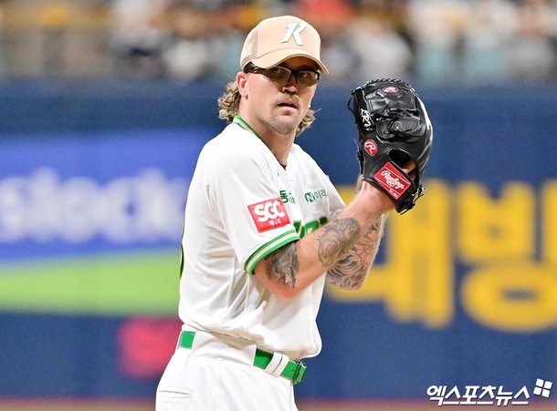 라클란 웰스 보도 이미지