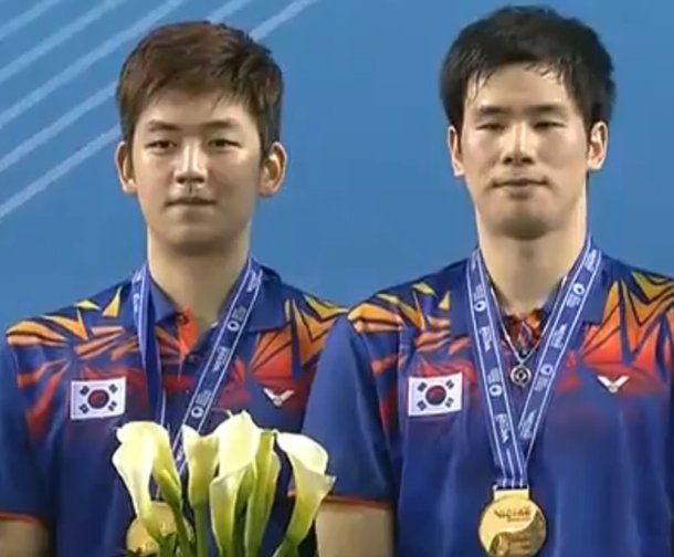 배드민턴 복식 관련 이미지