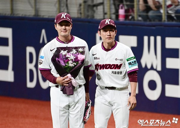 서건창과 박병호 포옹 관련 사진