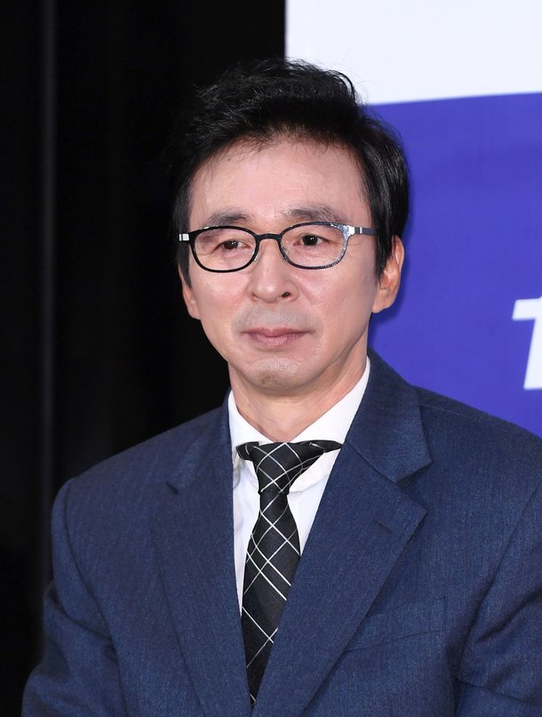 [단독] 김국진, 모친상…아내 강수지와 슬픔 속 빈소 지켜 