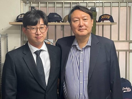 ìœ¤ì„ì—´ í˜„ì¶©ì¼ì— ì²œì•ˆí•¨ ìƒì¡´ìž ë§Œë‚¬ë‹¤ ë³´í›ˆì´ ê³§ êµ­ë°© ì¢…í•© ë„¤ì´íŠ¸ë‰´ìŠ¤