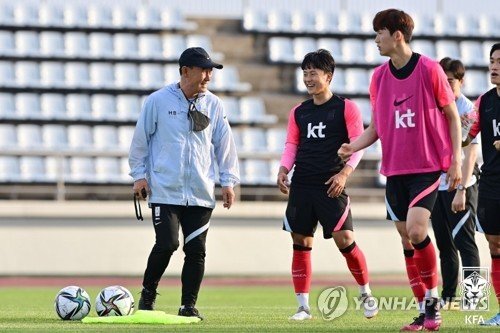 ë„ì¿„ ê°ˆ 18ëª… ê°€ë¦´ ë§ˆì§€ë§‰ ì‹œí—˜ëŒ€ ê¹€í•™ë²