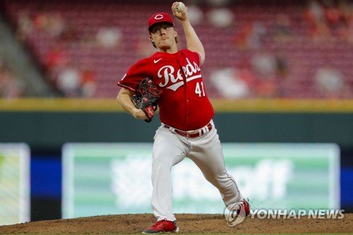 애벗, 데뷔전서 6이닝 1피안타 무실점 6K…Mlb 왼손투수 최초 : 네이트 뉴스