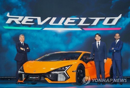 람보르기니, 첫 하이브리드카 '레부엘토' 출시 : 네이트 뉴스 람보르기니, 첫 하이브리드카 '레부엘토' 출시 : 네이트 뉴스