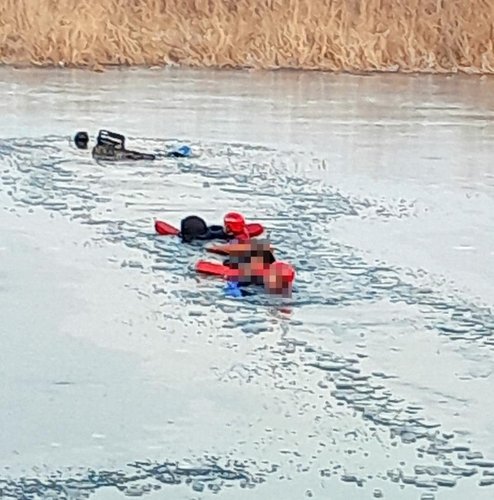 인천 낚시터서 얼음 위 걷던 60대 남녀…하천에 빠져 구조