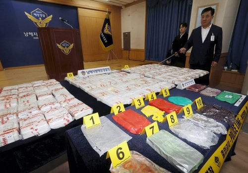 부산항서 발견된 코카인 100㎏은 국제 마약조직의 배달사고