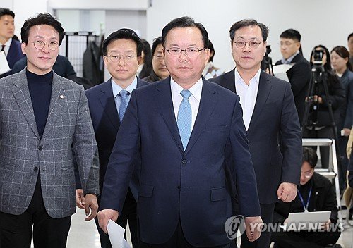 민주 총선 선대위 출범…이재명·이해찬·김부겸 첫 회의