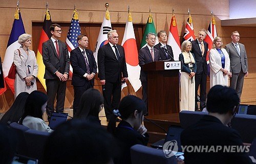 꺼졌던 대북제재 CCTV…11개국 힘 모아 반년만에 다시 켰다종합