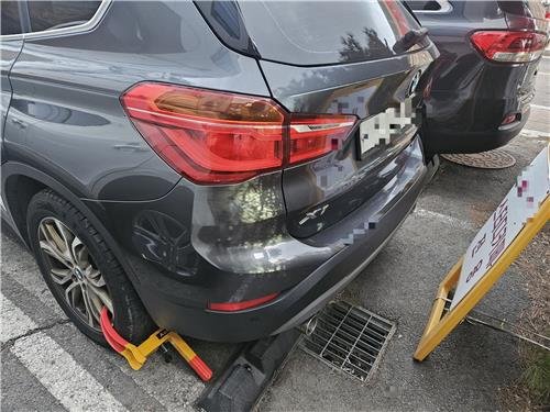 私はモールに駐車し、車輪をロックしました… 「100,000が解決するために預金を獲得しました」：ネイトニュース