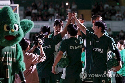 원주 DB 대 부산 KCC 6강 PO 1차전 현장