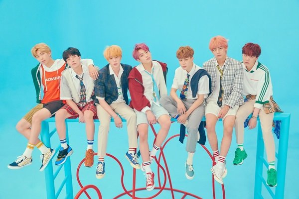 방탄소년단 2018년,함께 하는 일년 美 매체의 집중조명 