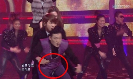 팬티 노출 5 싸이, 생방송 노출 사고..5초 전파 탄 '팬티' : 네이트 연예
