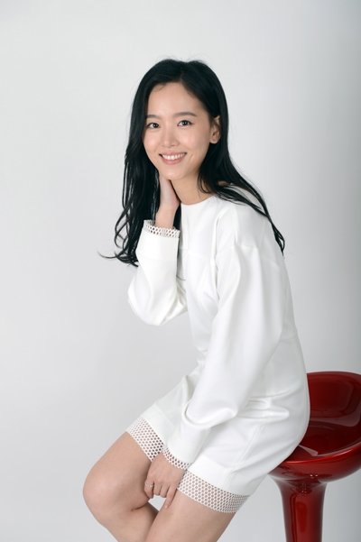 【申河均(40岁)姜河那(25岁)姜汉娜(26岁)】【采访】影片《《纯真年代