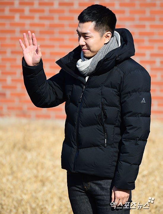 16.02.01 Lee Seung Gi Enlistment Press Photos | Everything Lee Seung Gi
