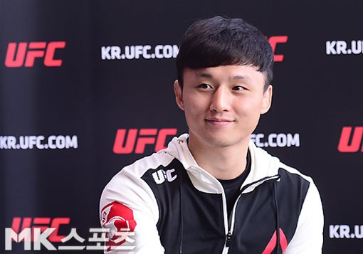 최두호 UFC 언제든 출전 가능…약물검사도 받아 : 네이트 스포츠