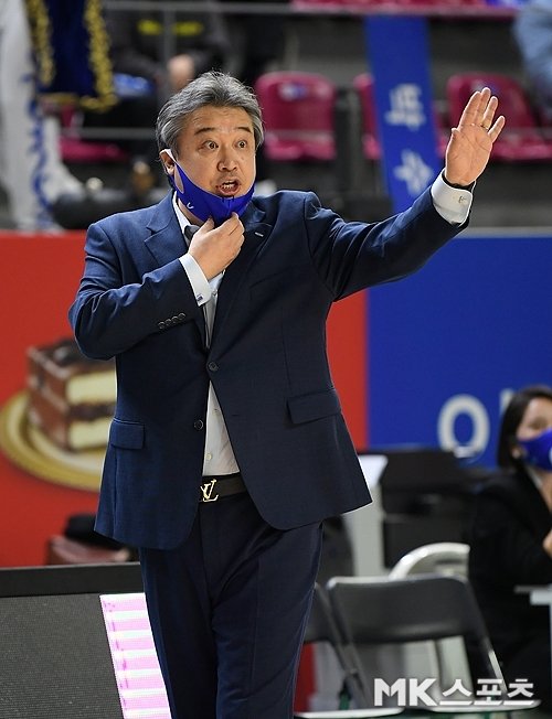 '2연패 탈출' 임근배 삼성생명 감독 