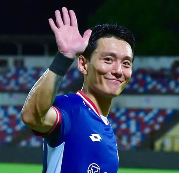 &amp;quot;슈퍼스타 성용이의 삶이 이런 거구나 싶어&amp;quot; 어딜 가나 사진 요청받는 &amp;#39;구리 메시&amp;#39; 고광민 근황 &amp;quot;축구도 삶도 행복합니다 ...