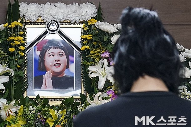 故 이지수, 데뷔 앞두고 떠났다…'코빅'도 기억한 웃음의 진심 : 네이트 연예