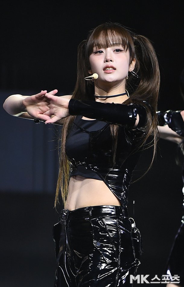 트리플에스 서아 '완벽한 11자 복근' [MK포토] : 네이트 연예