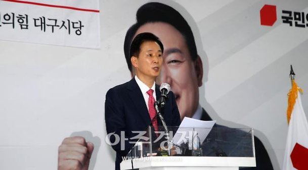 박근혜 유영하 변호사 시장출마 선언 잘하고 오시라 네이트 뉴스