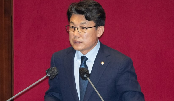 진성준 